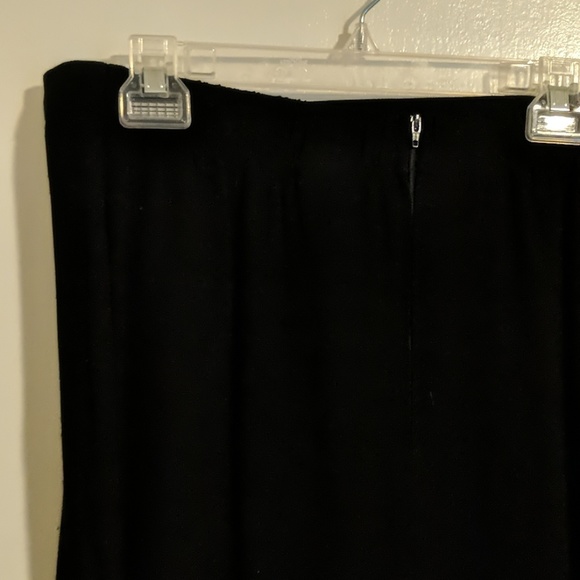 Perceptions Skirt - Picture 2 of 3